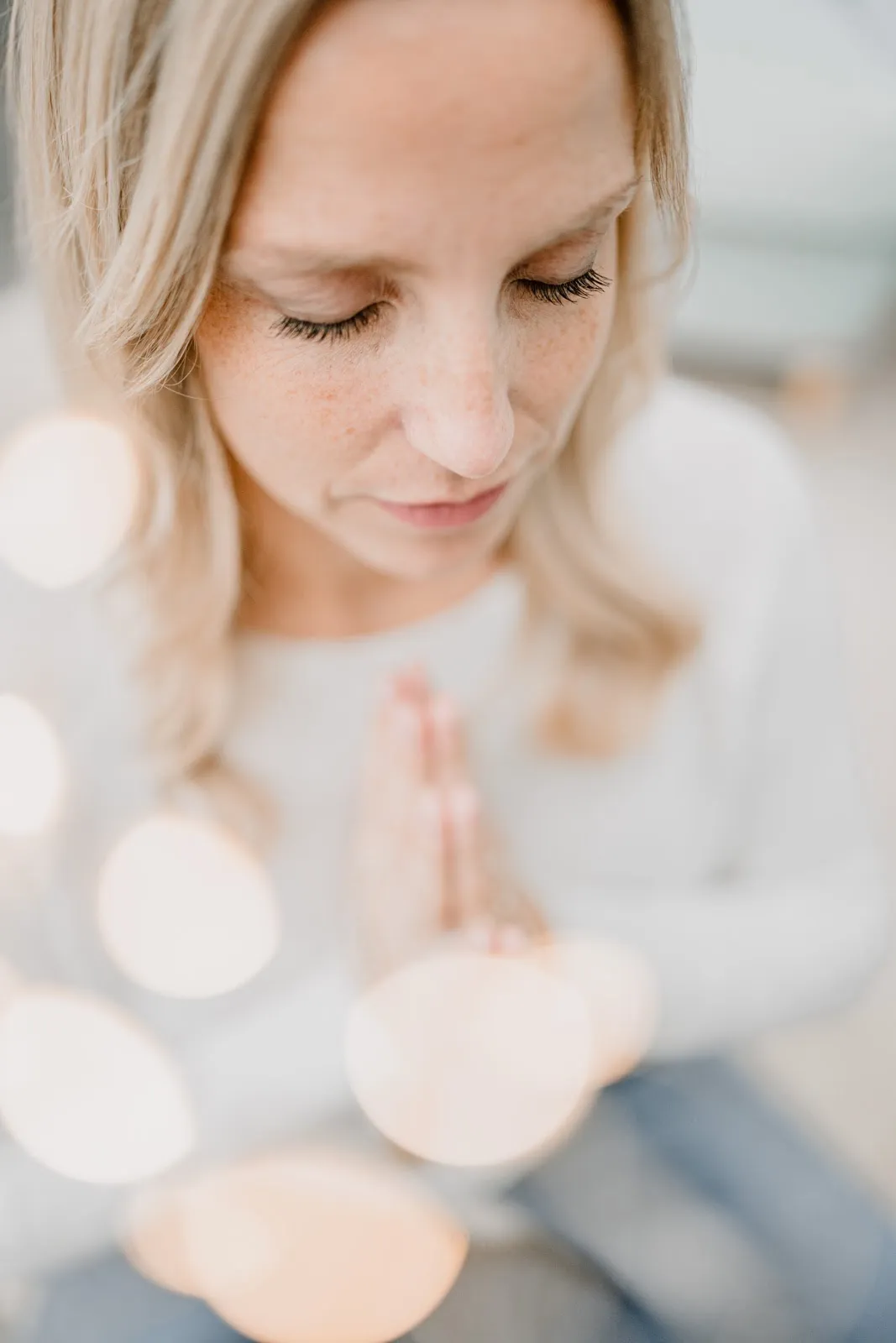 Bestelle dir jetzt deinen Selfcare-Adventskalender für nur 24,99 Euro (inkl. MwSt.) und komme entspannt durch die Vorweihnachtszeit.